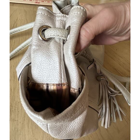 Y2K Pearl SILVER LEATHER TIGNANELLO SHOULDER PURSE HANDBAG Tassels Retro Hobo - Picture 11 of 16